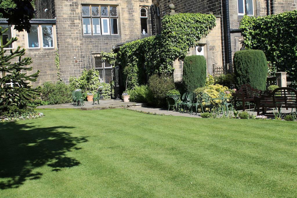 Oakwood Hall Hotel Bingley Exterior photo