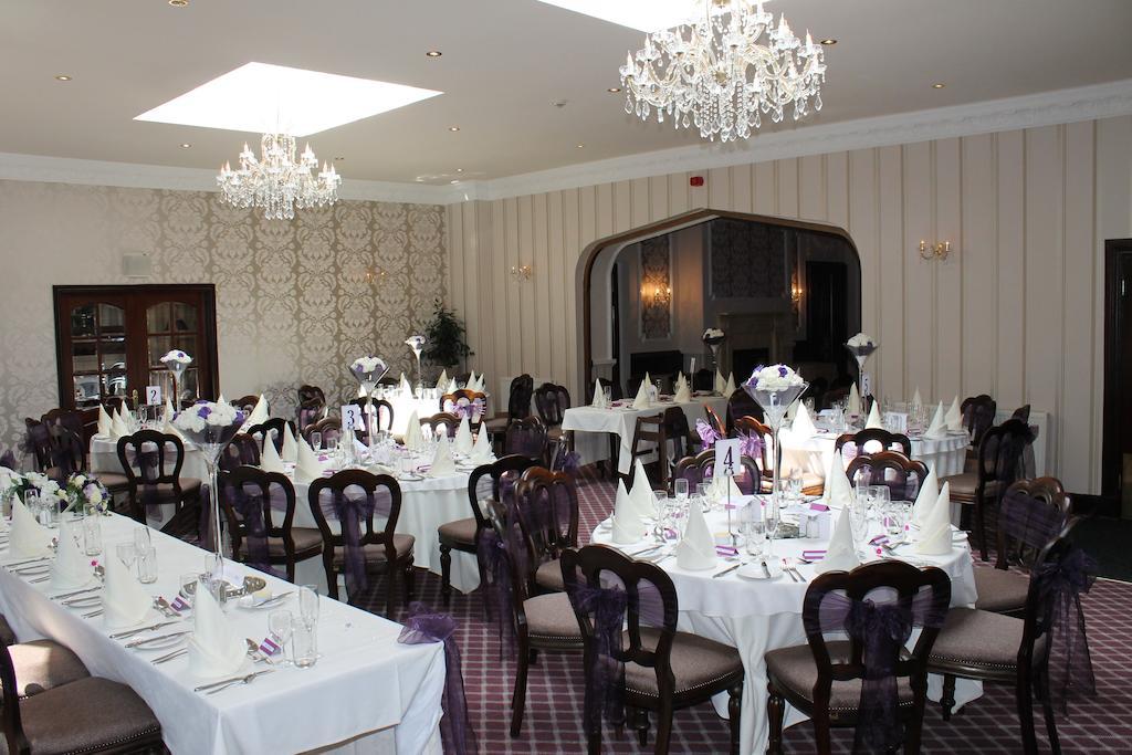 Oakwood Hall Hotel Bingley Exterior photo