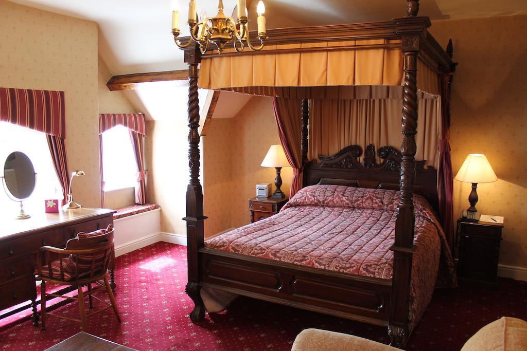 Oakwood Hall Hotel Bingley Room photo