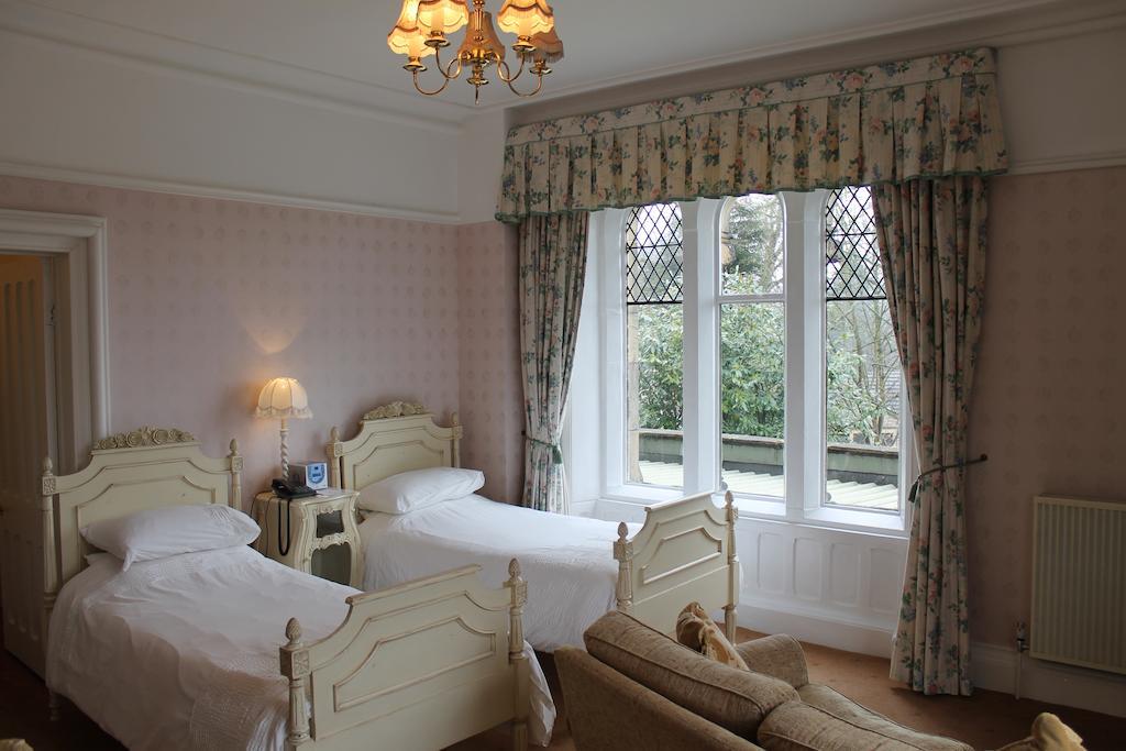 Oakwood Hall Hotel Bingley Room photo